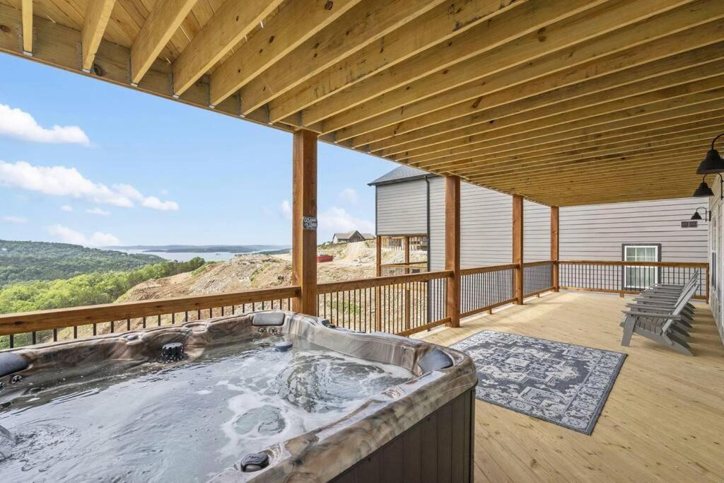 The Lake Fish-Amazing Views-Sleeps 24-Indoor-Outdoor Pools Branson Ngoại thất bức ảnh